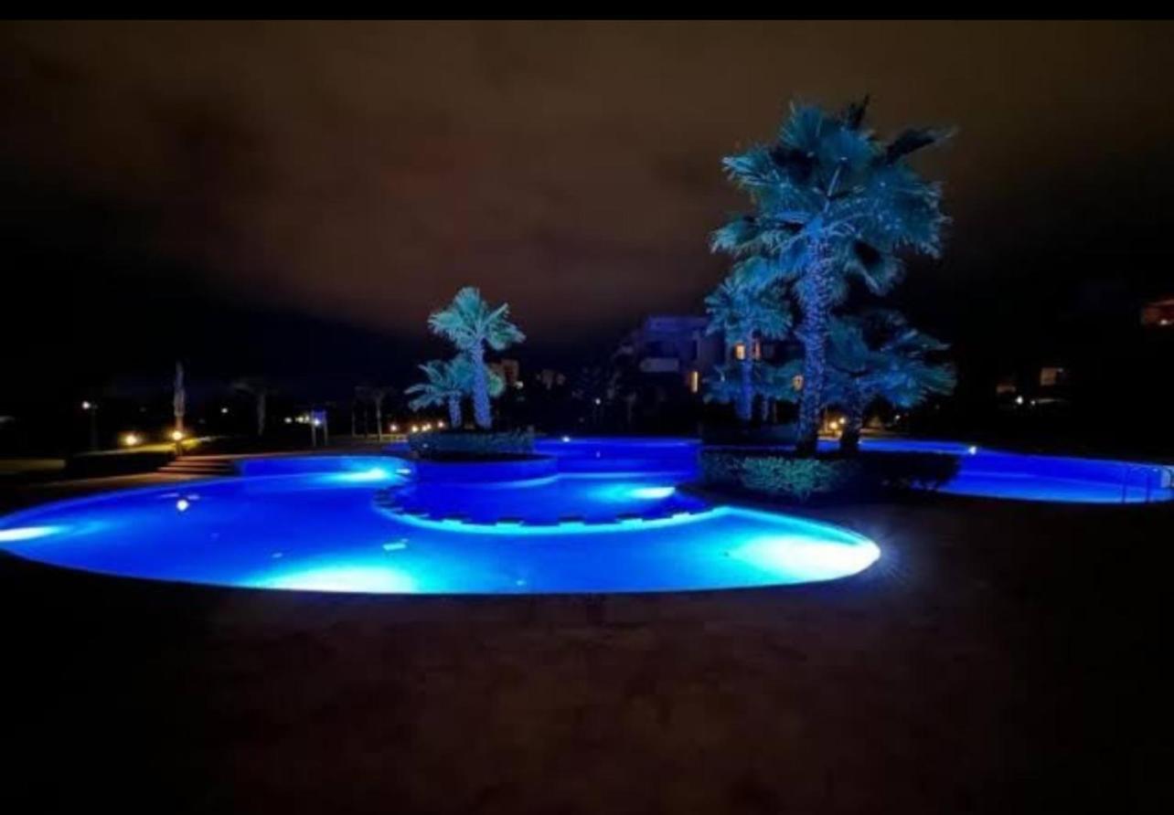 Appartement De Luxe Avec Jardin Vue Sur La Piscine Golf Securise 24H Sur 24 A 5 Minutes De L Aeroport 马拉喀什 外观 照片