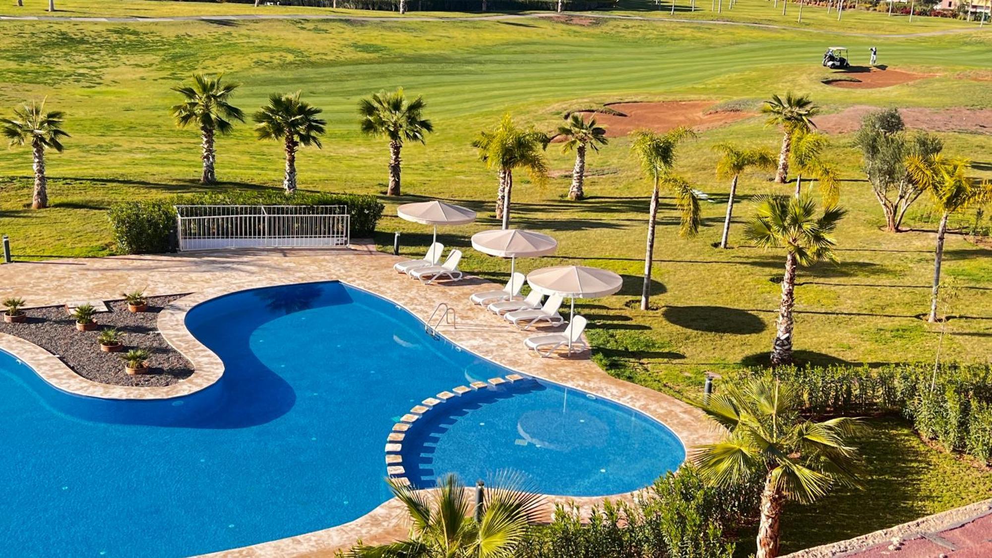 Appartement De Luxe Avec Jardin Vue Sur La Piscine Golf Securise 24H Sur 24 A 5 Minutes De L Aeroport 马拉喀什 外观 照片