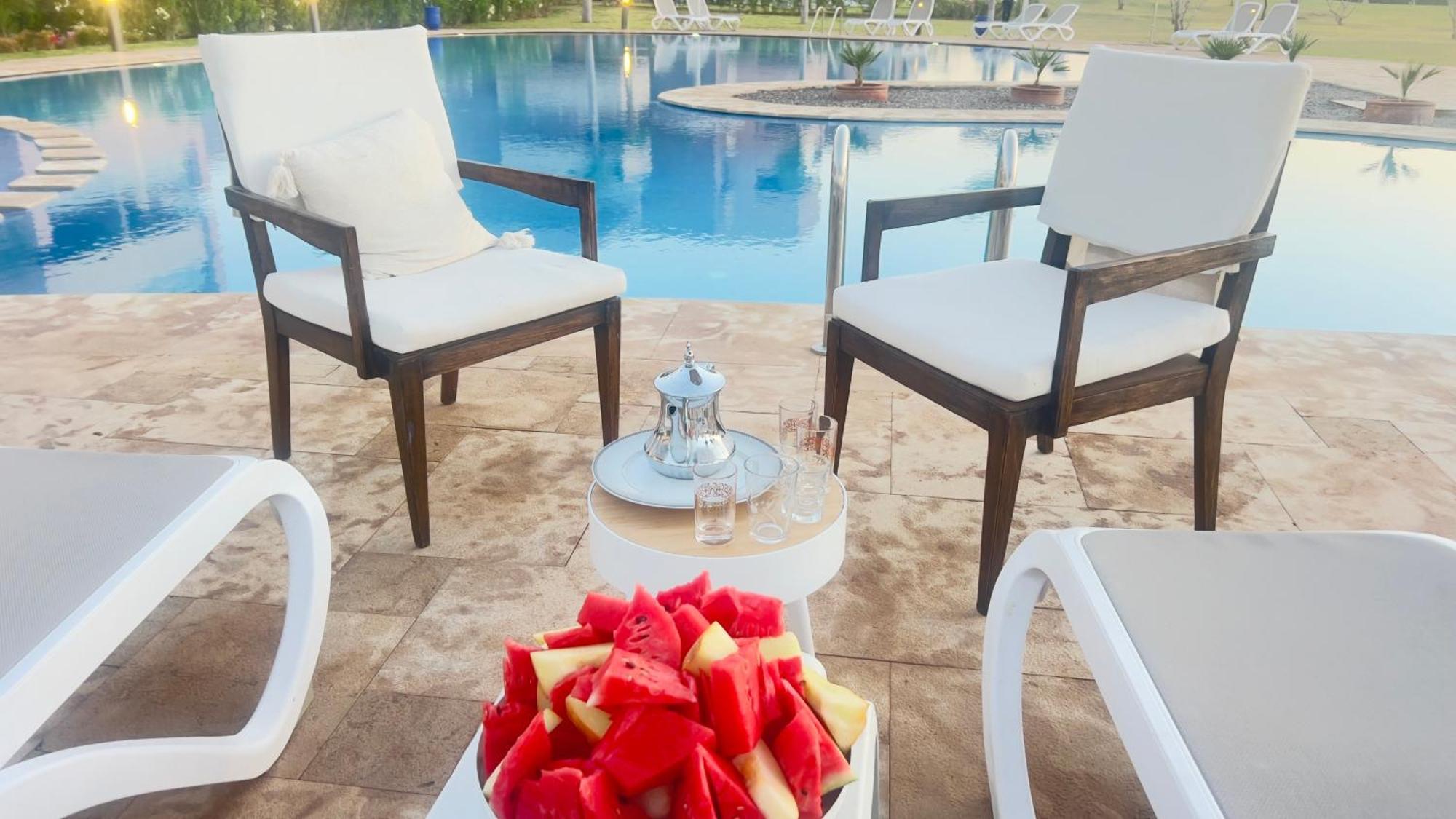 Appartement De Luxe Avec Jardin Vue Sur La Piscine Golf Securise 24H Sur 24 A 5 Minutes De L Aeroport 马拉喀什 外观 照片
