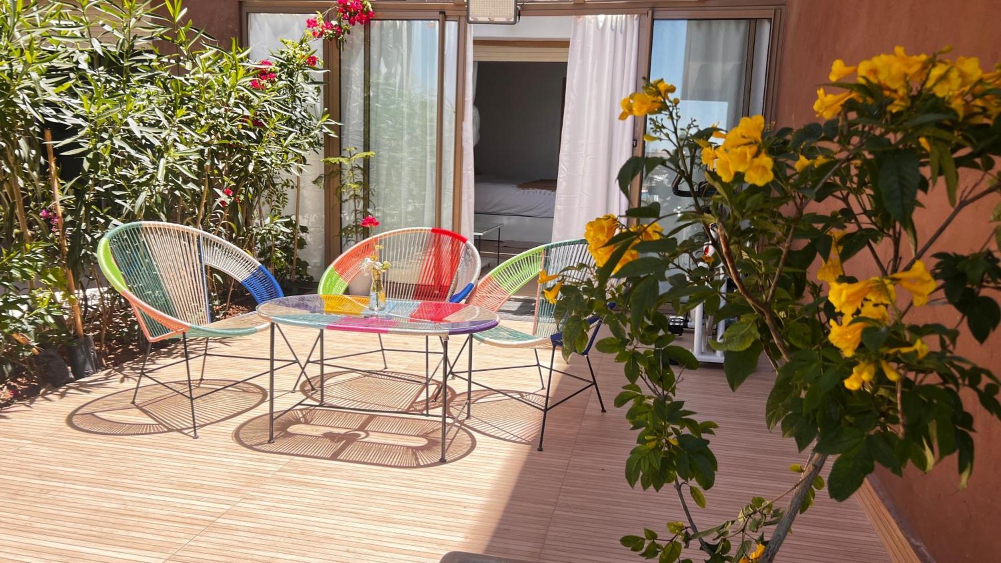 Appartement De Luxe Avec Jardin Vue Sur La Piscine Golf Securise 24H Sur 24 A 5 Minutes De L Aeroport 马拉喀什 外观 照片