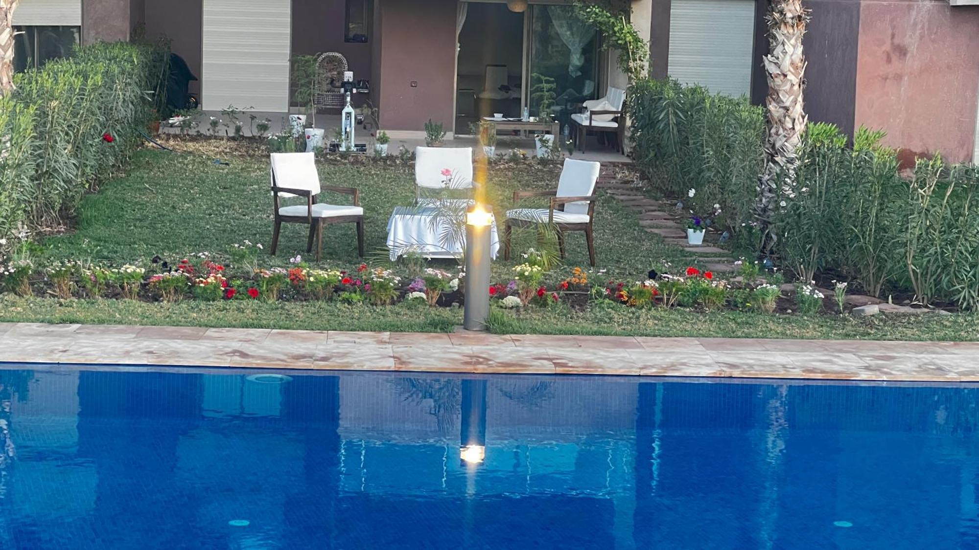Appartement De Luxe Avec Jardin Vue Sur La Piscine Golf Securise 24H Sur 24 A 5 Minutes De L Aeroport 马拉喀什 外观 照片