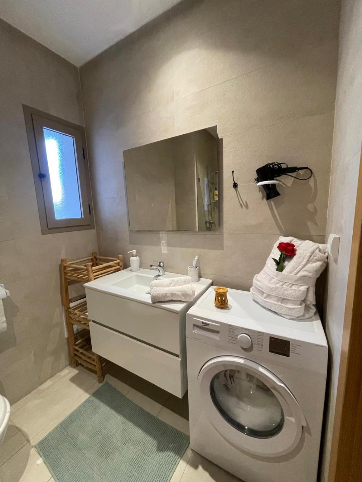 Appartement De Luxe Avec Jardin Vue Sur La Piscine Golf Securise 24H Sur 24 A 5 Minutes De L Aeroport 马拉喀什 外观 照片